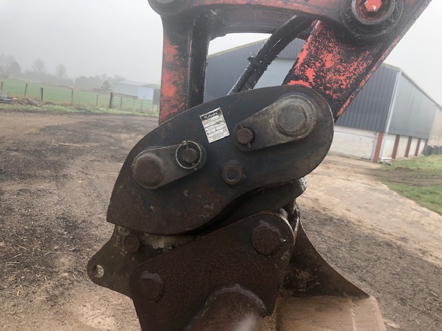 KX057-4